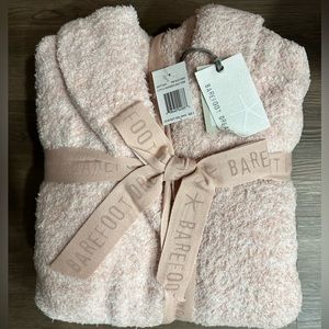 Brand NEW Barefoot Dreams Robe